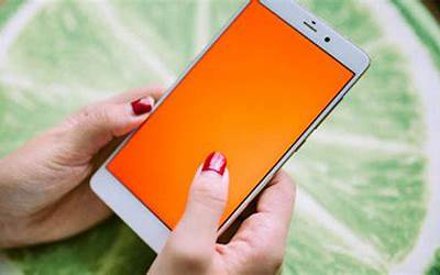 慕斯蛋糕和奶油蛋糕哪个好吃（慕斯蛋糕和奶油蛋糕哪个好吃?）