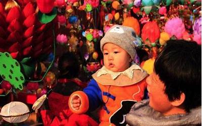 红色英雄人物儿童绘画（红色英雄人物儿童绘画图片）