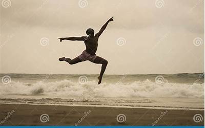 电饭煲做甜酒酿的做法窍门(电饭煲做甜酒酿的做法窍门秋天)