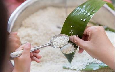 舌尖上的中国粽子解说(舌尖上的中国粽子解说文案)